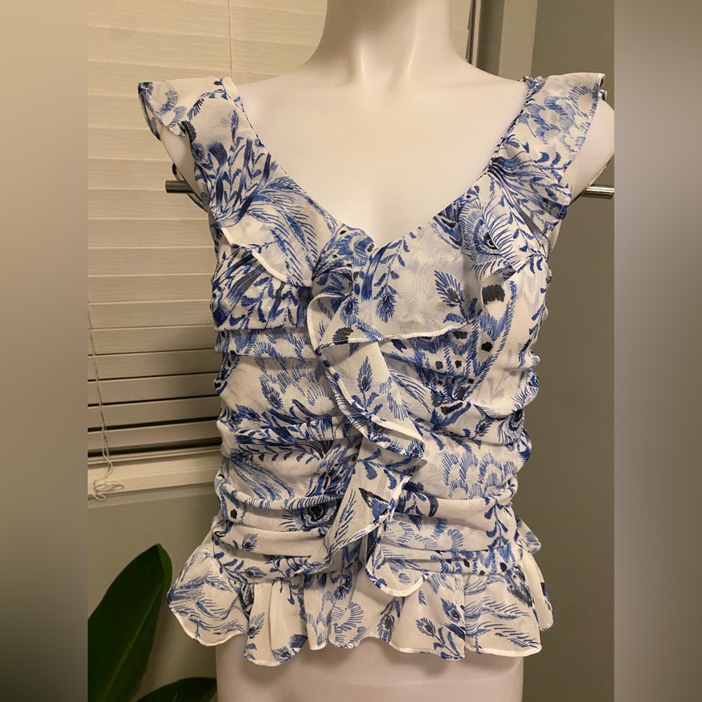 Size small summer top